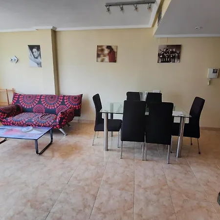 Fabuloso Apartamento Familiar Con Piscina En